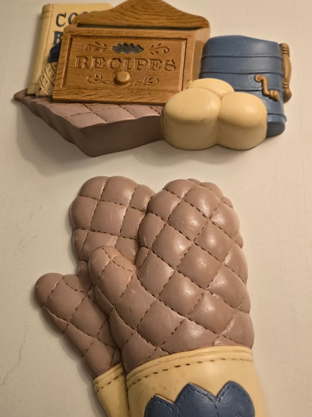Vintage 1992 Burwood Kitchen Wall Plaques Set - Recipe Box and Oven Mitts
